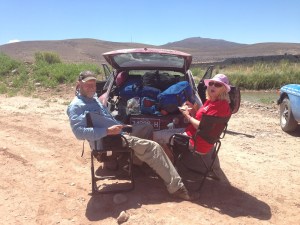 Mike and Kay (Shiraz) have this tea /picnic stop very organised to our envy!